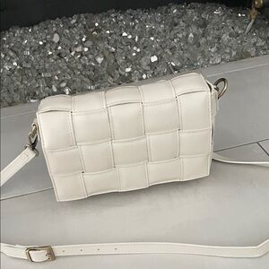 Chic White Woven Crossbody Bag